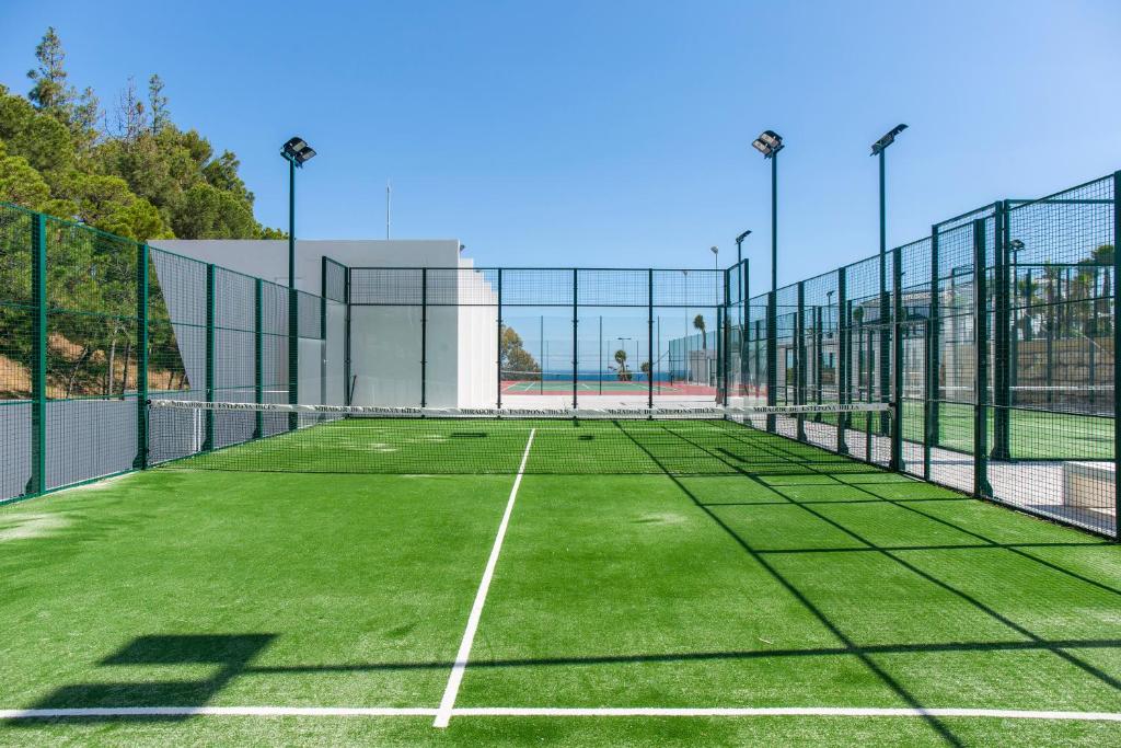 EsteponaHolidayHills-Spain-5-Andalusia-court3.jpg
