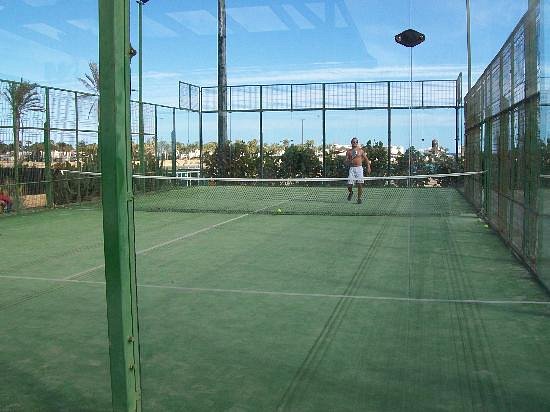 Barceló FuerteventuraMar-Spain-4-CanaryIslands-court1.jpg