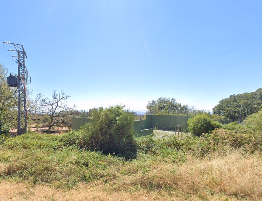 HotelRuralPeñadelAlba-Spain-1-Extremadura-court1.jpg