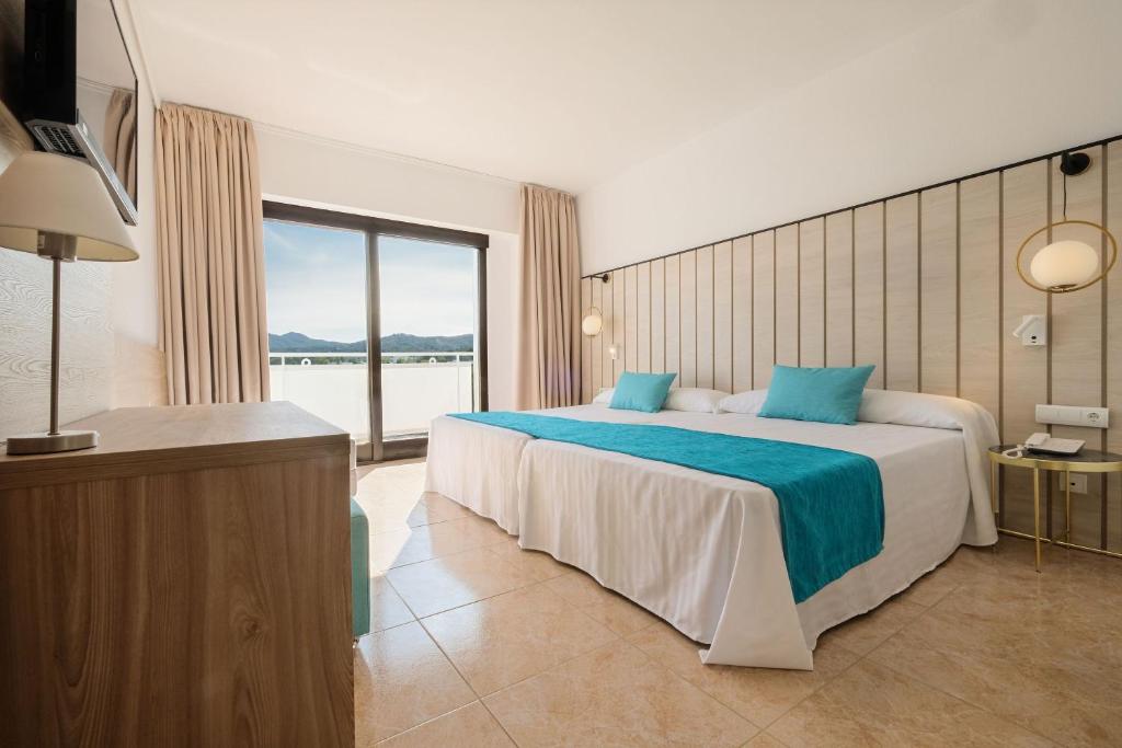 azuLineHotelBergantin-Spain-1-BalearicIslands-property2.jpg