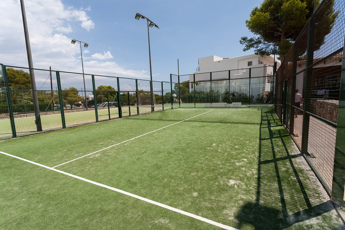 HotelClubEsTalaial-Spain-1-BalearicIslands-court1.jpg