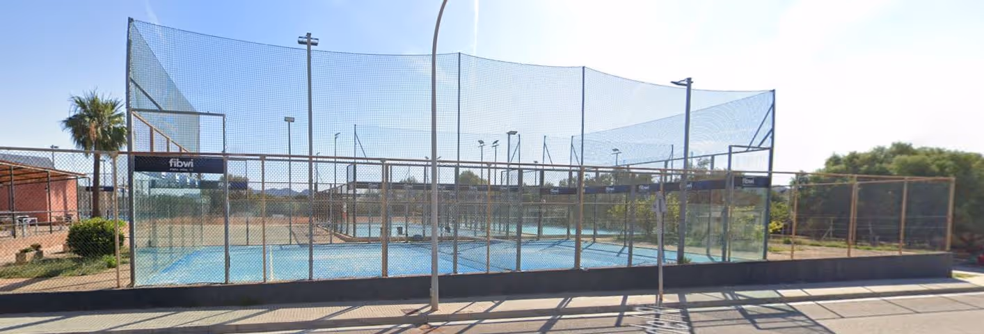 AparthotelClubSimo-Spain-6-BalearicIslands-court2.jpg