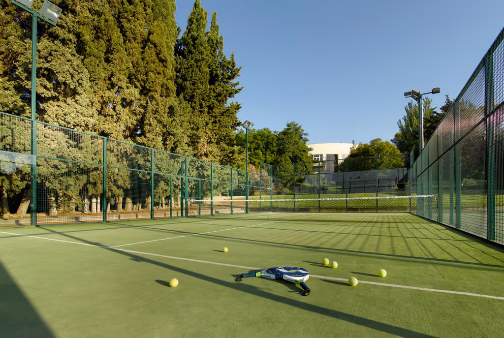 ParadorDeCordoba-Spain-1-Andalusia-court1.jpg
