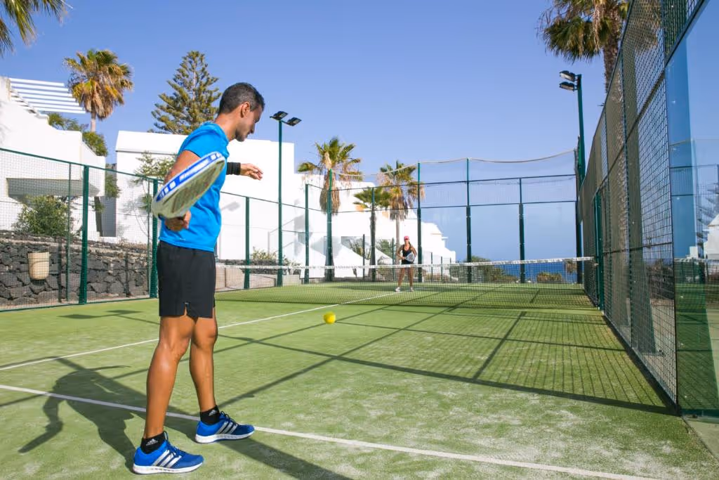 ApartamentosLIVVOMorromar-Spain-2-CanaryIslands-court4.jpg