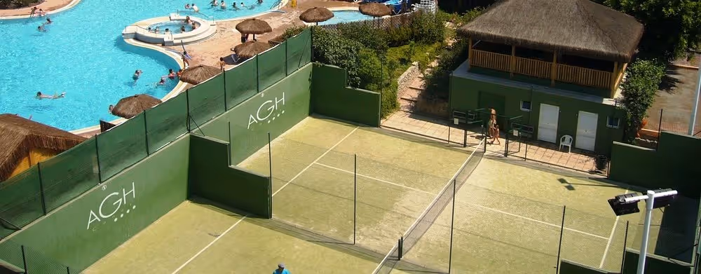 HotelAGHCanet-Spain-2-ValencianCommunity-court1.jpg