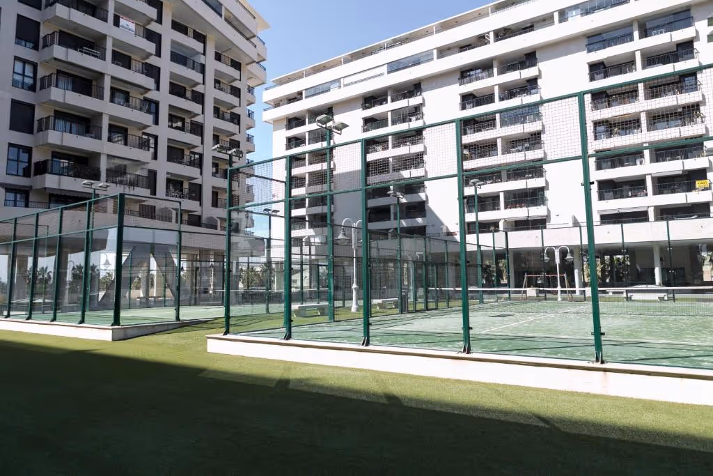 ApartUPPataconaHorizon-Spain-2-Valencia-court2.jpg