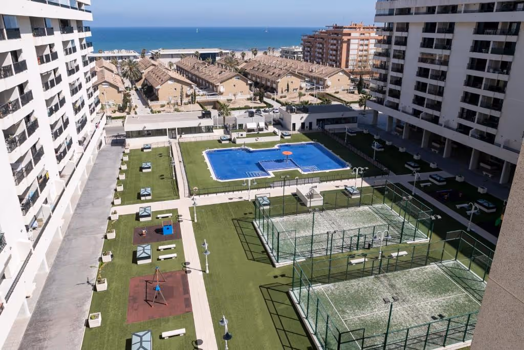 ApartUPPataconaHorizon-Spain-2-Valencia-court1.jpg