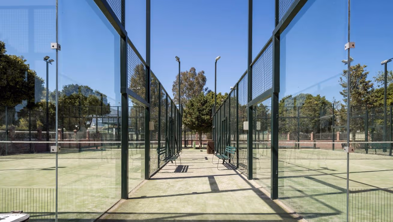 AparthotelILUNIONMiramar-Spain-10-Andalusia-court2.jpg