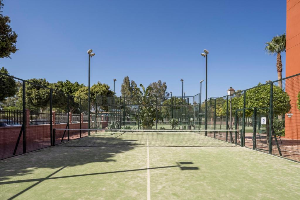 AparthotelILUNIONMiramar-Spain-10-Andalusia-court3.jpg