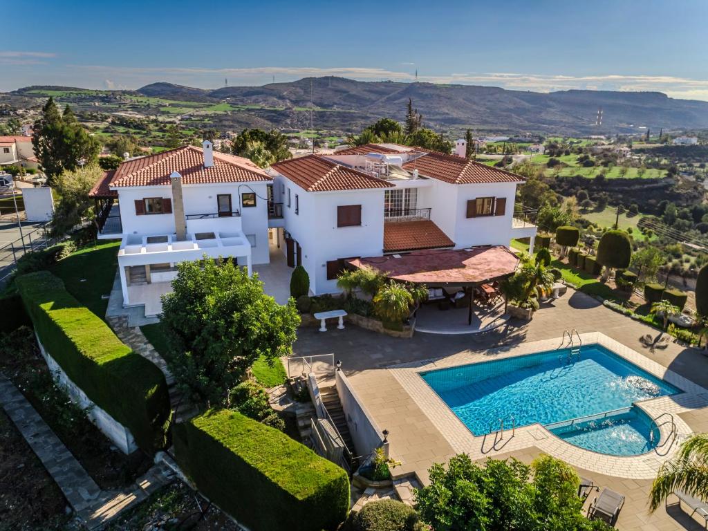Mountainview6bedmansionwithPrivatePadelCourtPool&Gym-Cyprus-1-Larnaka-property1.jpg