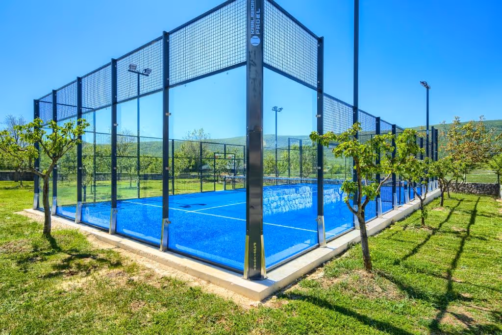 5-BedVillawithPool,Jacuzzi&PadelCourt-Croatia-1-Drniš-court1.jpg