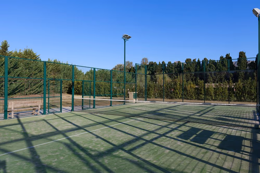 MolidelMigbyURH-Spain-3-Spain-court2.jpg