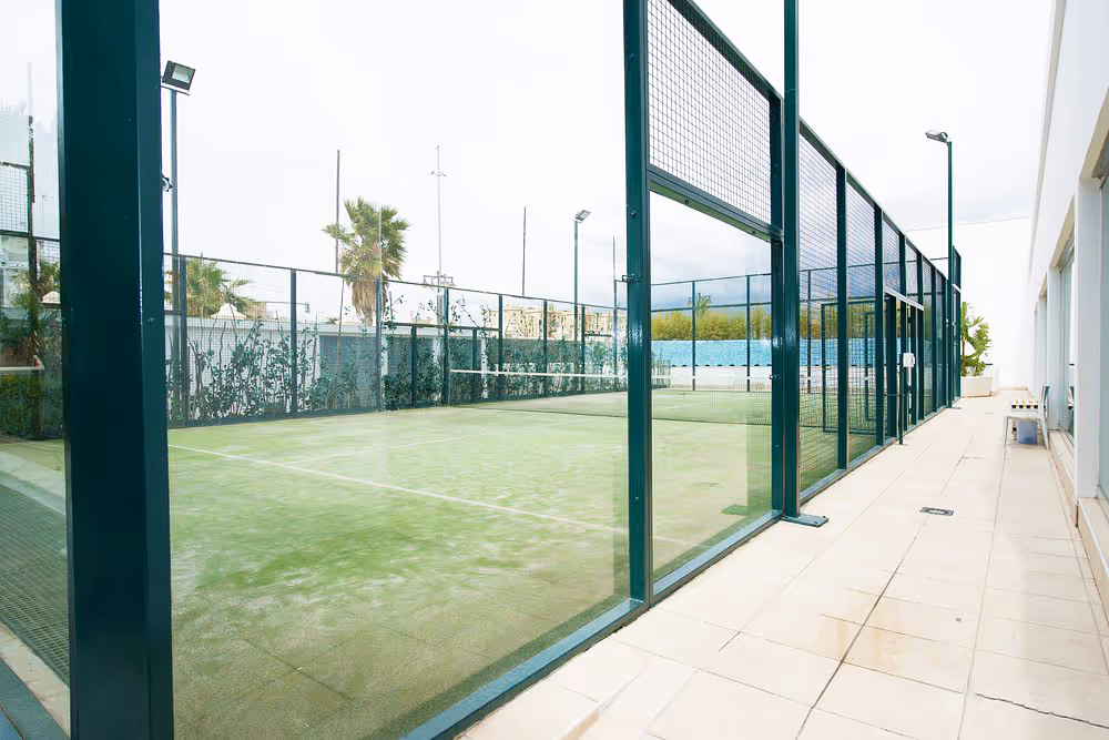 LasArenasBalnearioResort-Spain-1-ValencianCommunity-court1.jpg