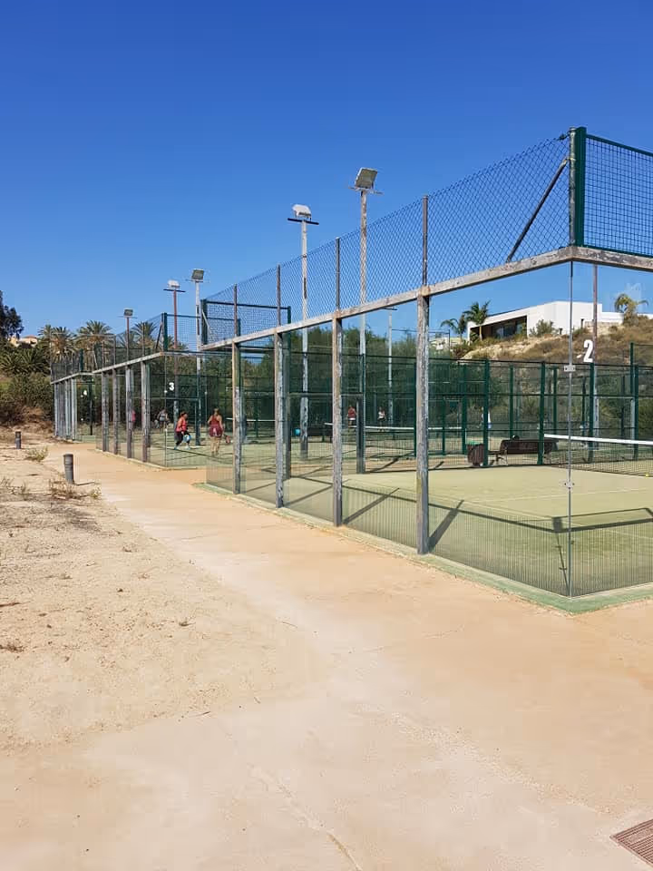 ValleDelEsteResort-Spain-4-Andalusia-court1.jpg