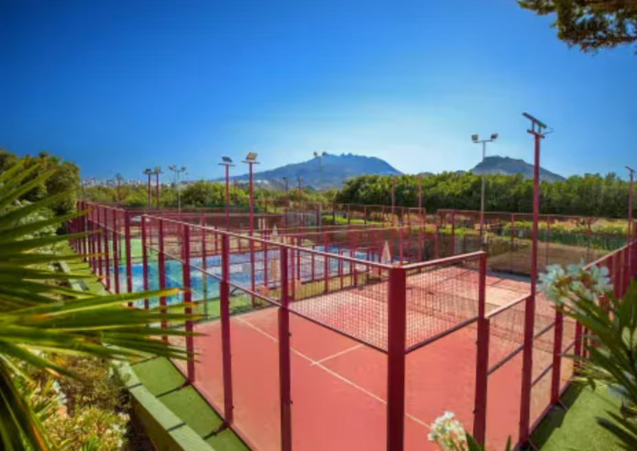 HotelServigroupMarinaPlaya-Spain-4-Andalusia-court2.png