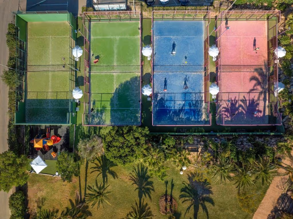 HotelServigroupMarinaPlaya-Spain-4-Andalusia-court1.jpg