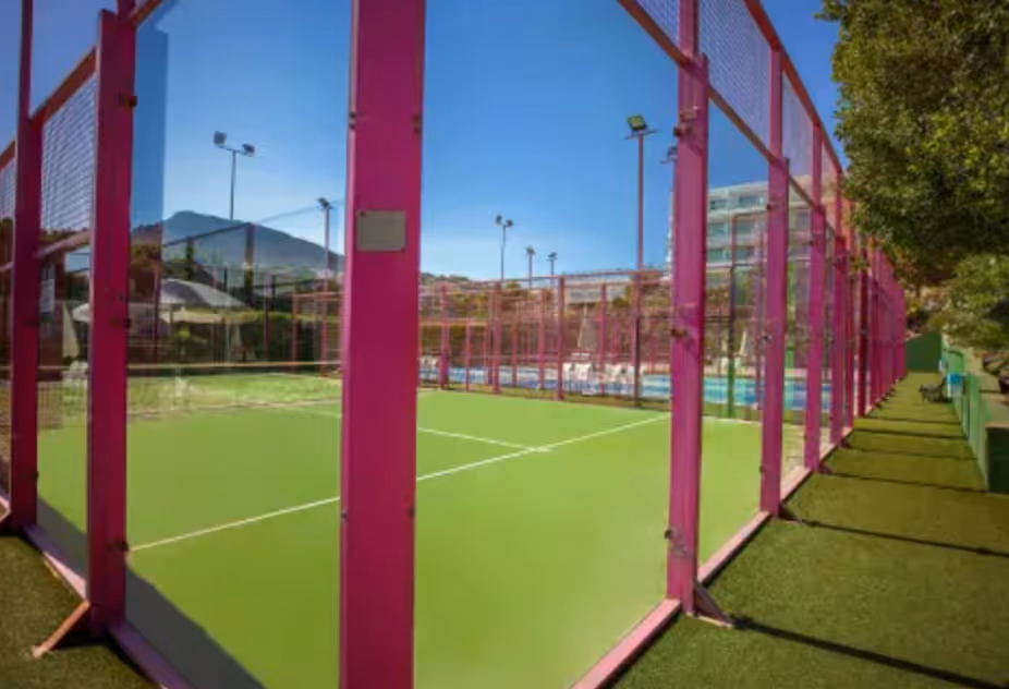 HotelServigroupMarinaPlaya-Spain-4-Andalusia-court3.png