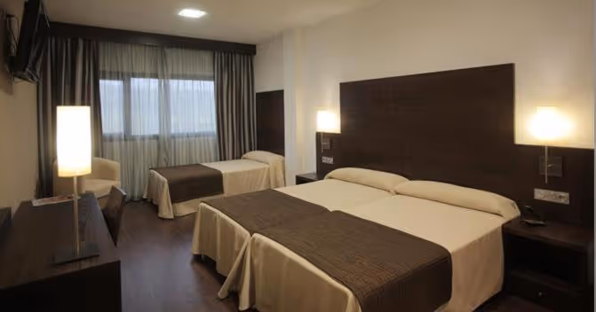 Leo24HComplex-Spain-1-Extremadura-property2.jpg
