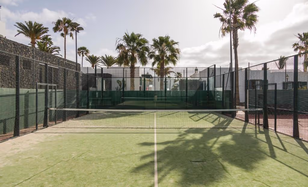 ILUNIONCostaSalLanzarote-Spain-2-CanaryIslands-court1.jpg