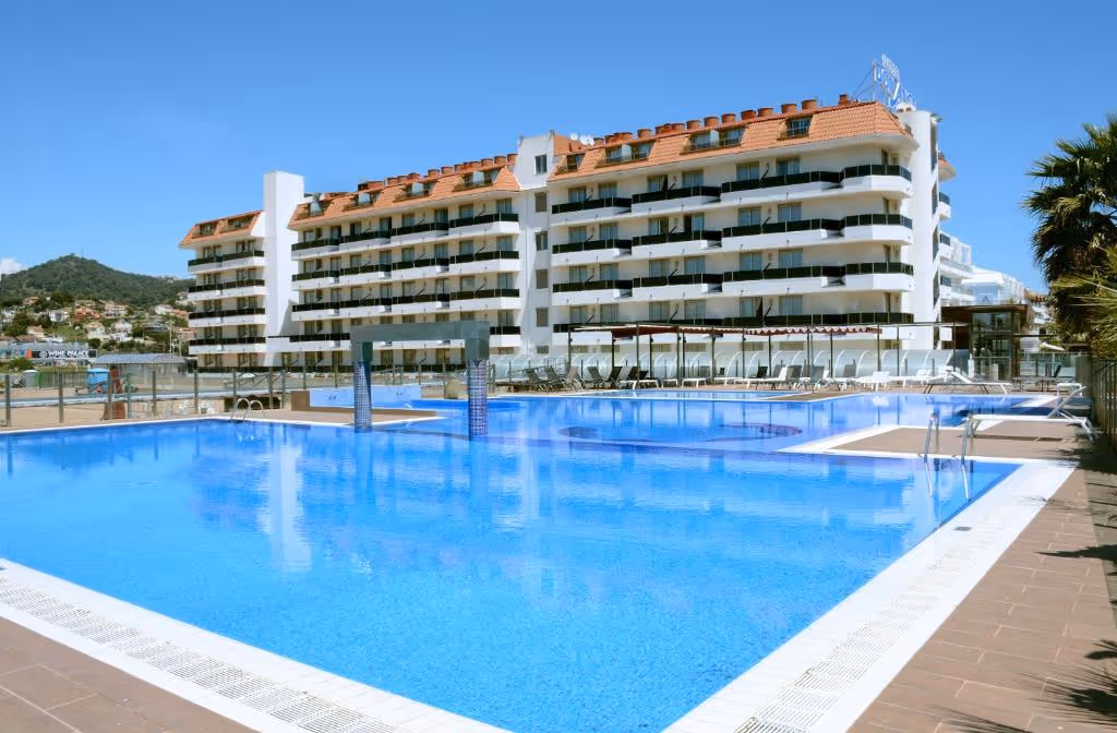 DonAngel&SPA&PadelAdultsRecommended-Spain-5-Catalonia-property1.jpg