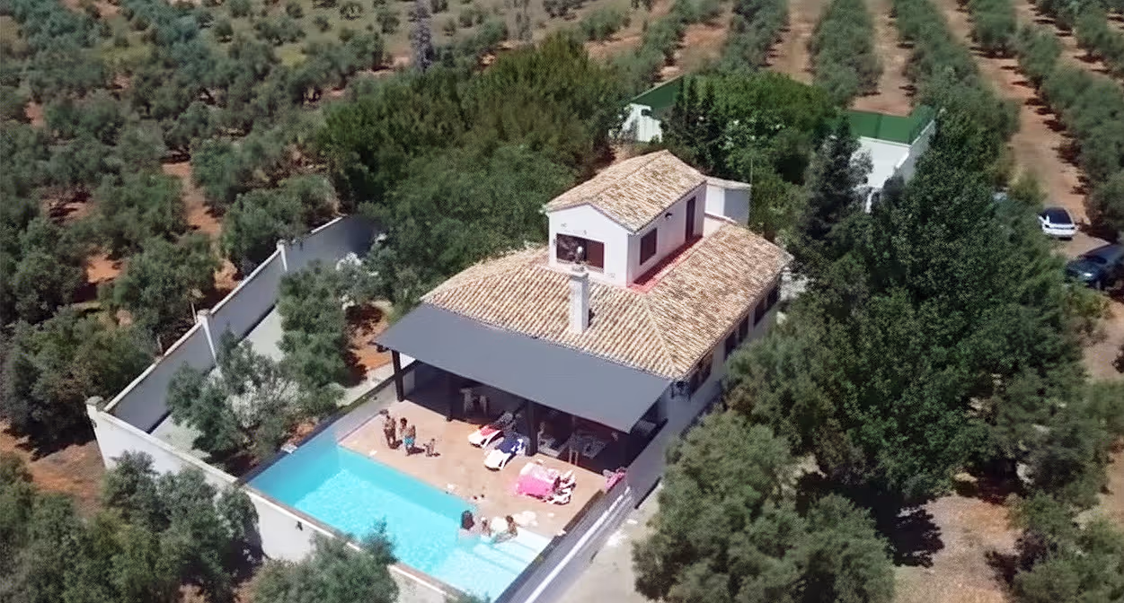 CasaRuralPadelEntreolivos-Spain-1-Andalusia-property1.jpg
