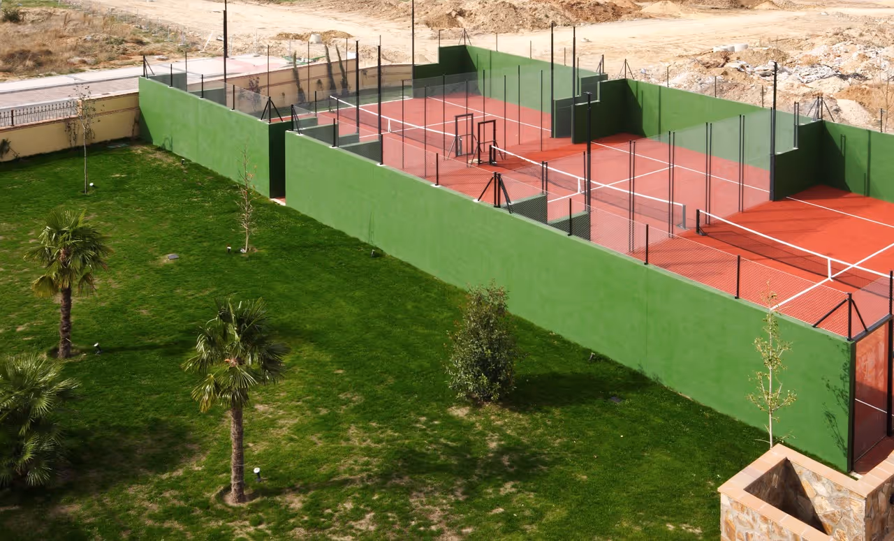 HotelCándido-Spain-3-CastileAndLeón-court3.jpeg