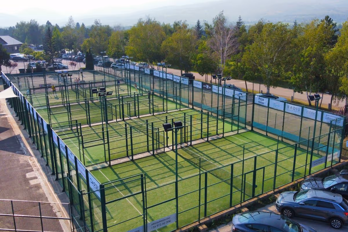 HotelFontanalsGolf-Spain-6-Catalonia-court1.jpg