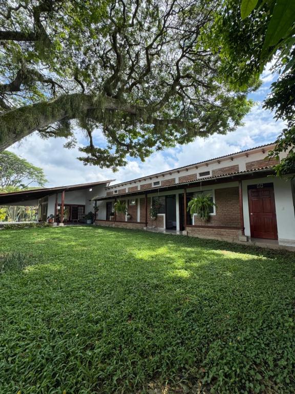 PalmiraPadelVilla-PalmiraPadelVilla-2-Colombia-property1.jpg