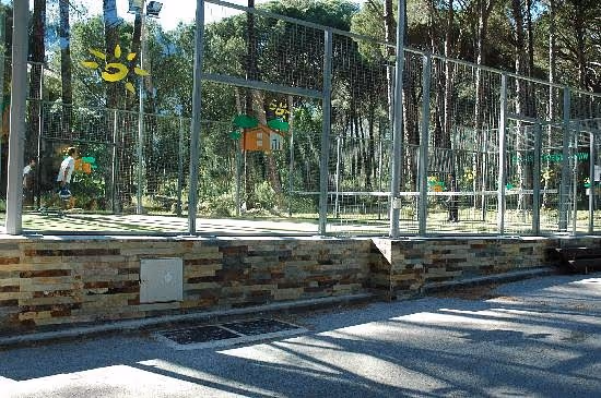ParaísodelTiétar-Spain-1-CastileandLeón-court2.jpg