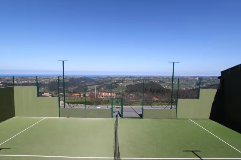 LaBozNucleoTurísticoRural-Spain-1-Asturias-court1.jpg