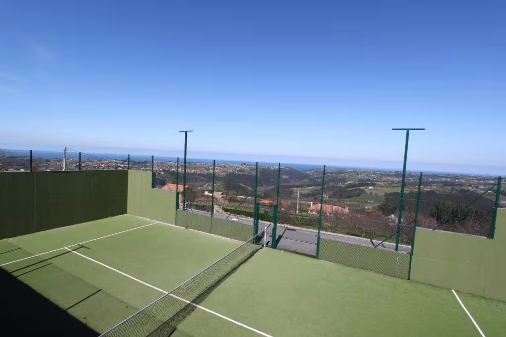 LaBozNucleoTurísticoRural-Spain-1-Asturias-court2.jpg