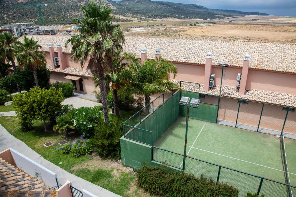 AkutunaFamilyHouseWithPoolGarage&PaddleTennisCourt-Spain-1-Andalusia-court1.jpg