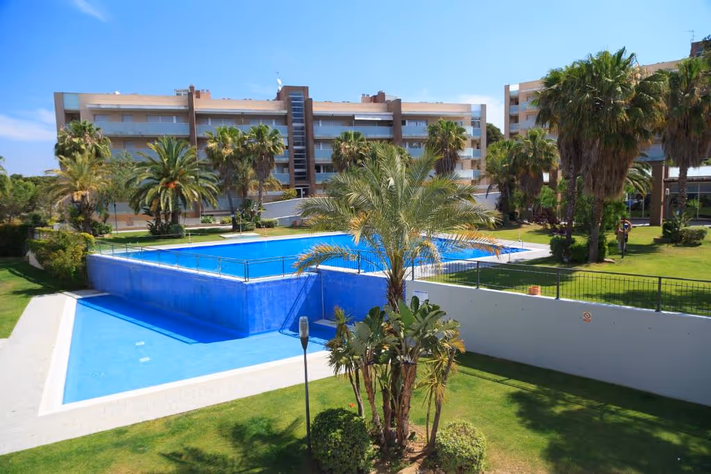 UHCSpaAqquariaFamilyComplex-Spain-1-Catalonia-property1.jpg