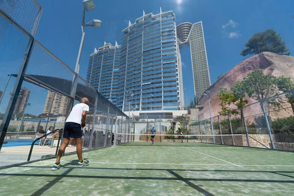 SunsetDriveBenidormByMarHolidays-Spain-1-ValencianCommunity-court1.jpg