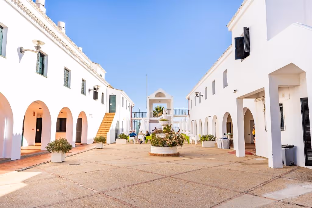AlbergueInturjovenPuntaUmbría-Spain-2-Andalusia-property1.jpg