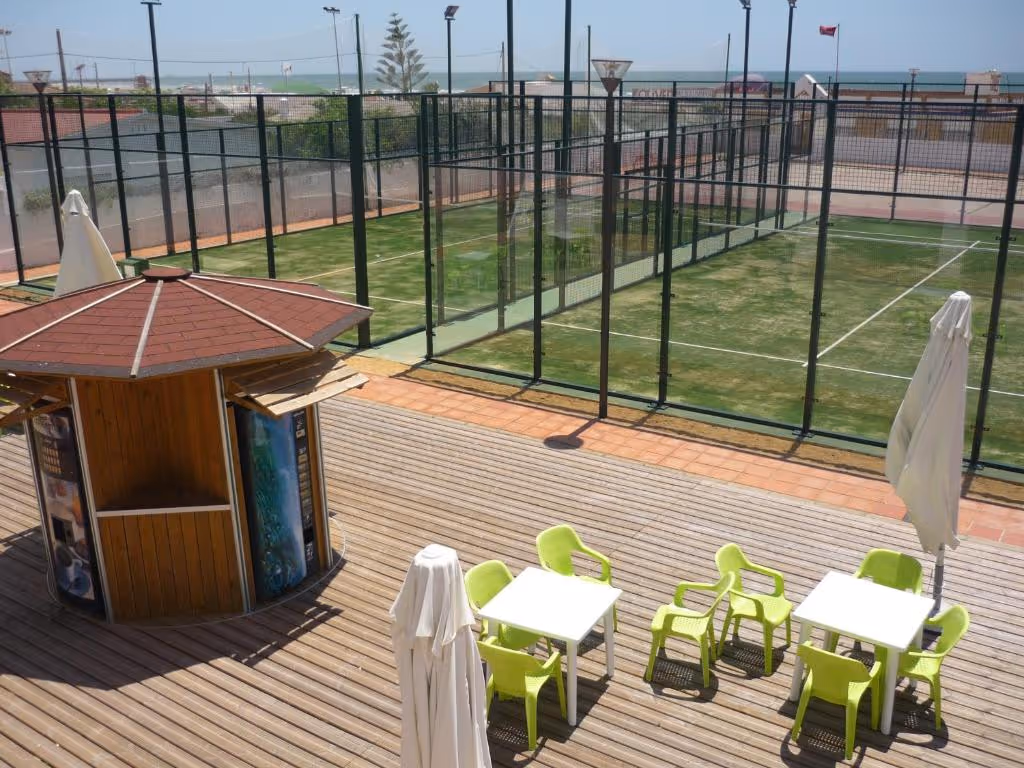 AlbergueInturjovenPuntaUmbría-Spain-2-Andalusia-court3.jpg
