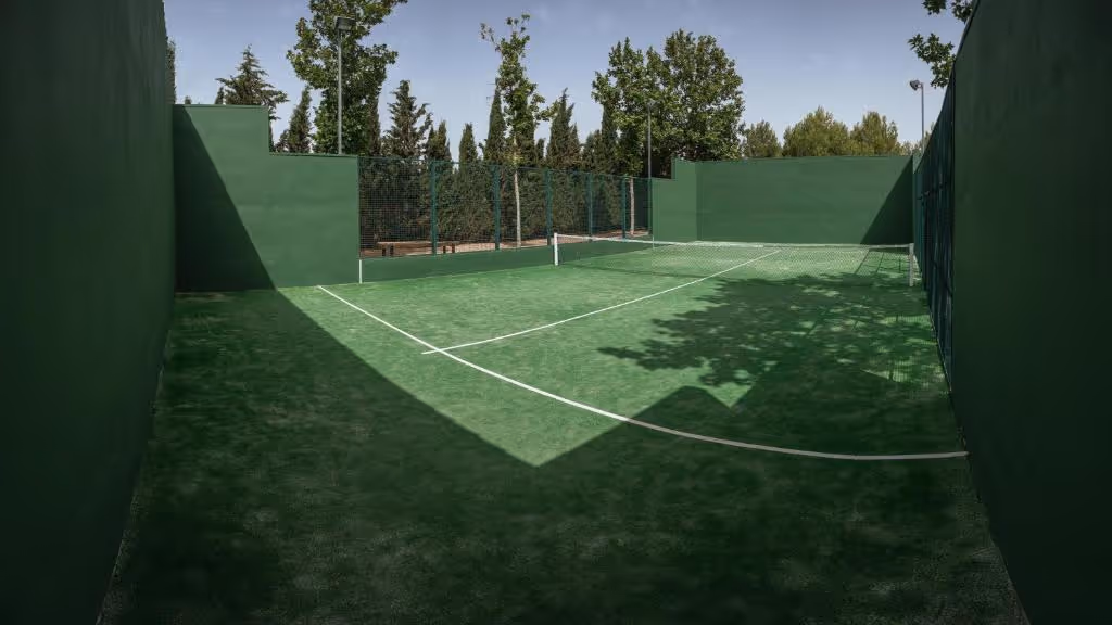 LaFincadeTomás-Spain-1-Castile-LaMancha-court3.jpg