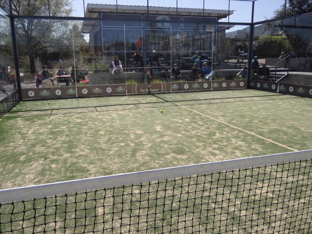 LaFaldaPadelVilla-Argentina-1-LaFalda-court1.jpg