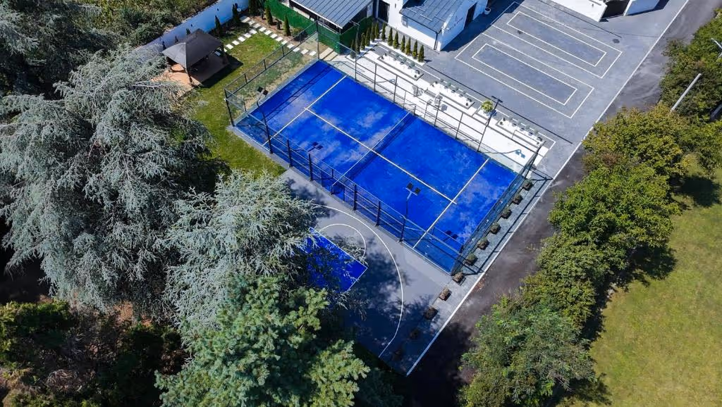 BaričPadelVilla	-1-Barič-court4.jpg