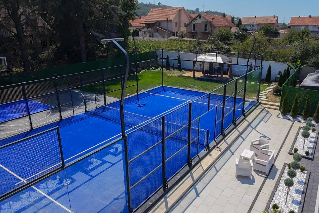 BaričPadelVilla	-1-Barič-court2.jpg