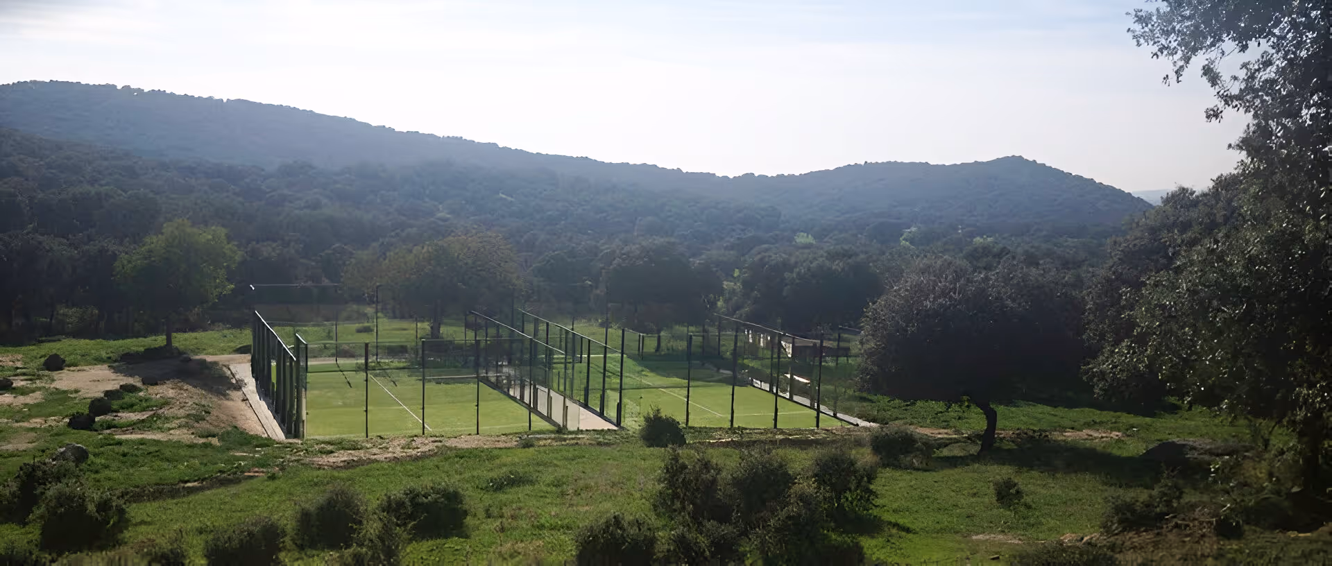 ComplejoRuralLosJarales-Spain-2-Extremadura-court1.jpg