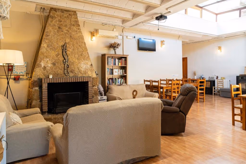 AlbergXertaAllotjamentRural-Spain-1-Catalonia-property2.jpg