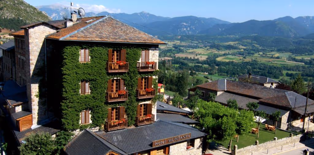 CerdanyaVivaEcoestades-Spain-1-Catalonia-property1.jpg