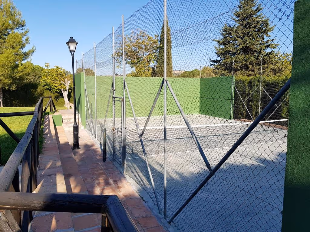 ElNogal-Spain-1-Andalusia-court1.jpg