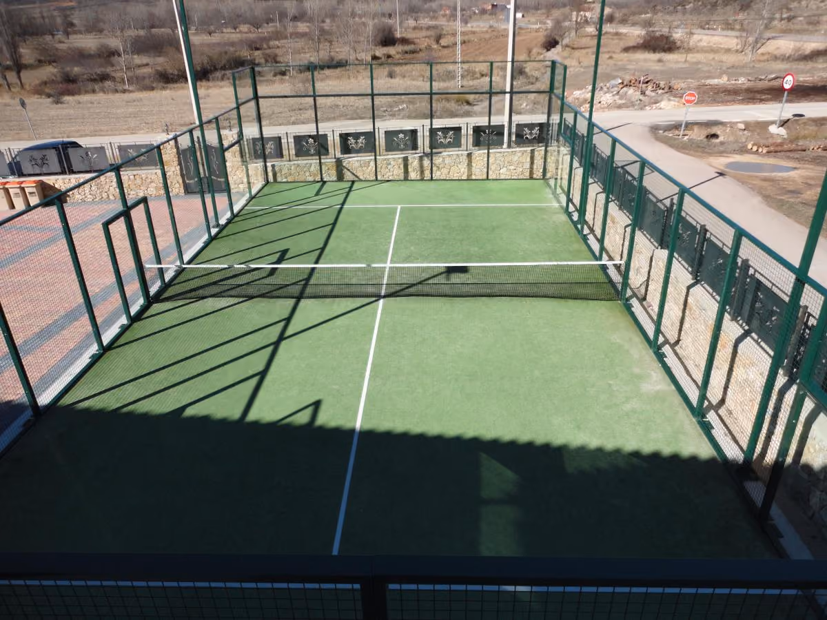 CasaRuralLosCaminos-Spain-1-Castile-LaMancha-court1.jpg