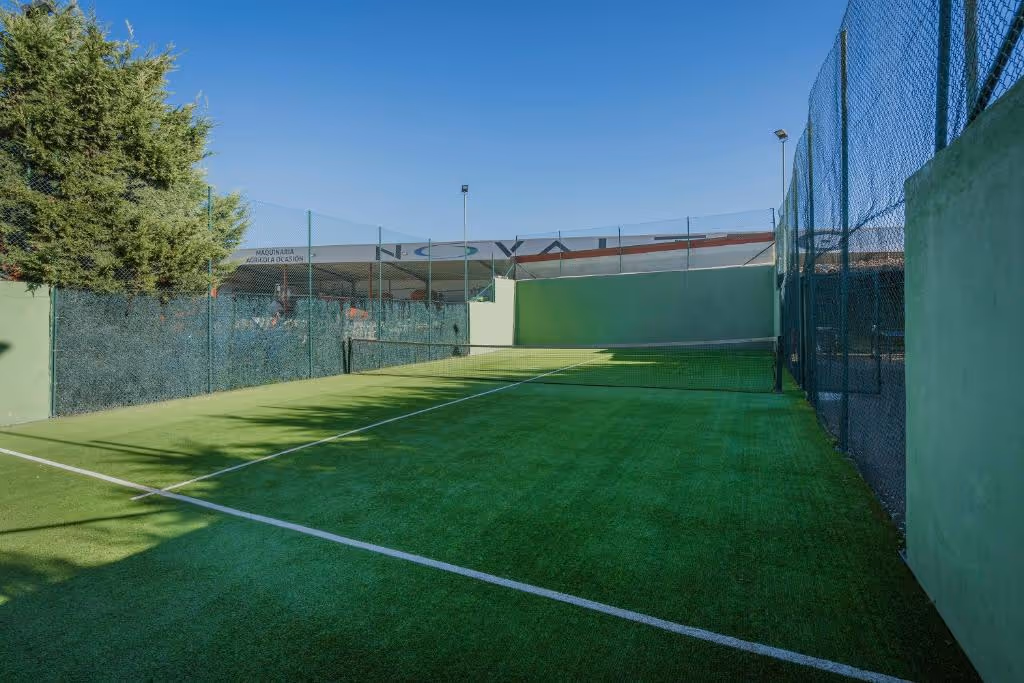 CasaVillaGómez-Spain-1-CastileandLeón-court2.jpg