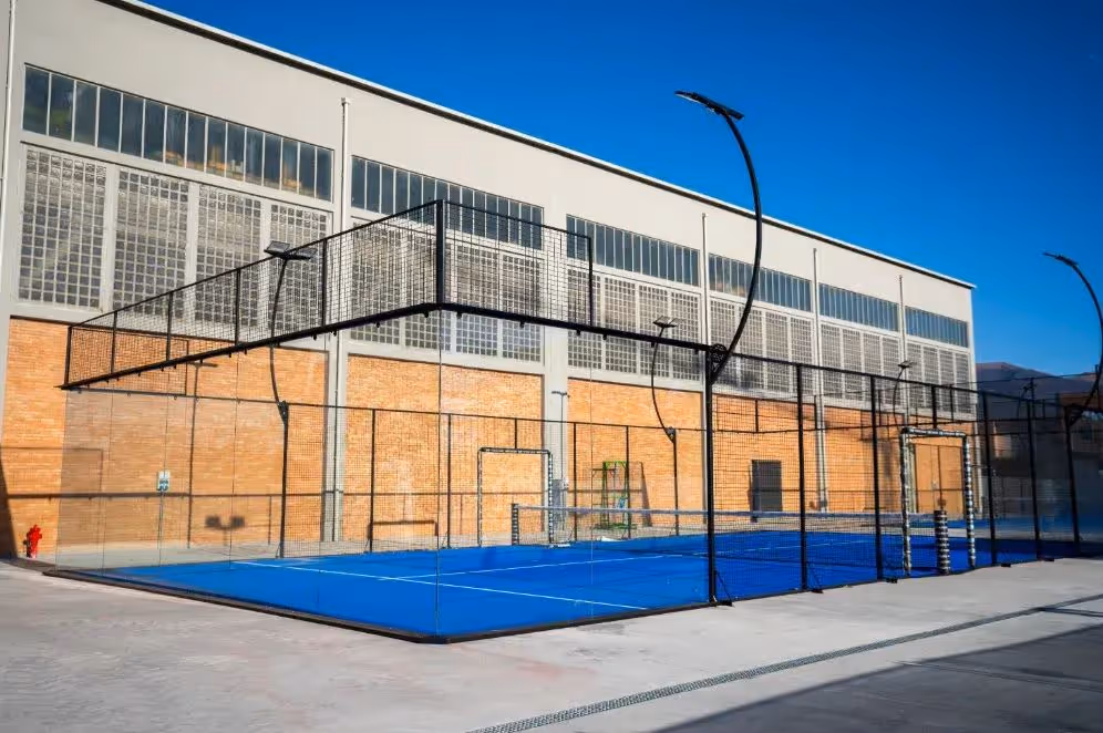 ThePadelResort-Italy-11-Como-court1.jpg