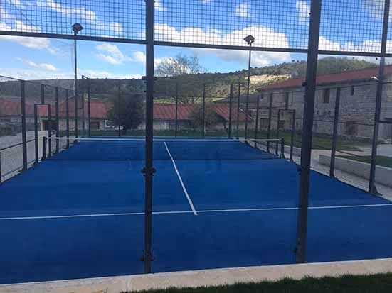 CasaRuralValimón-Spain-1-CastileandLeón-court2.jpg