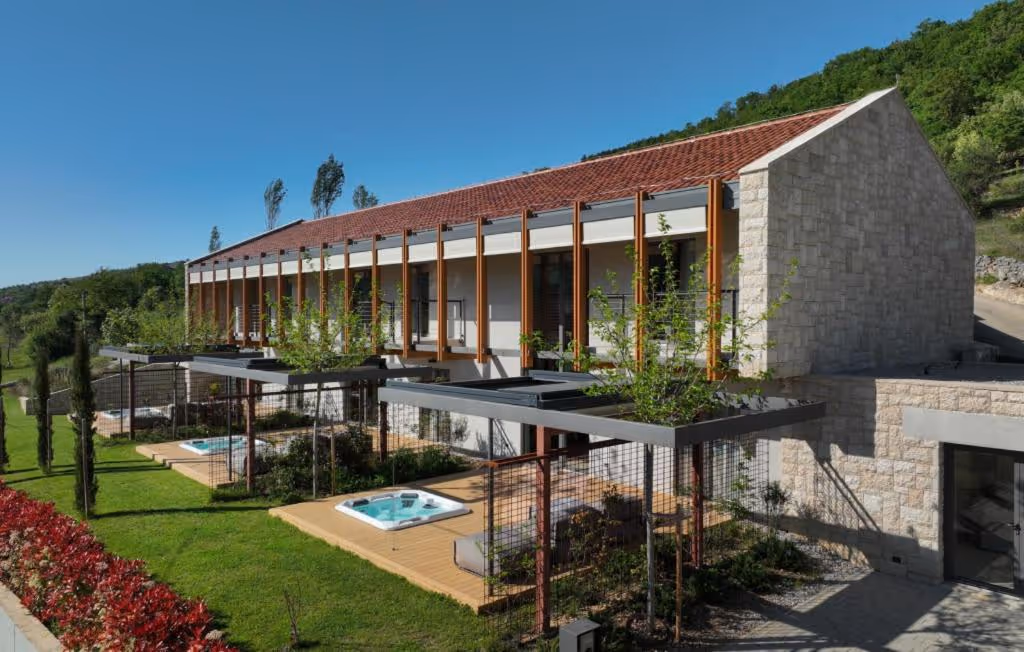 CrivacPadelVilla-Croatia-1-Crivac-property2.jpg