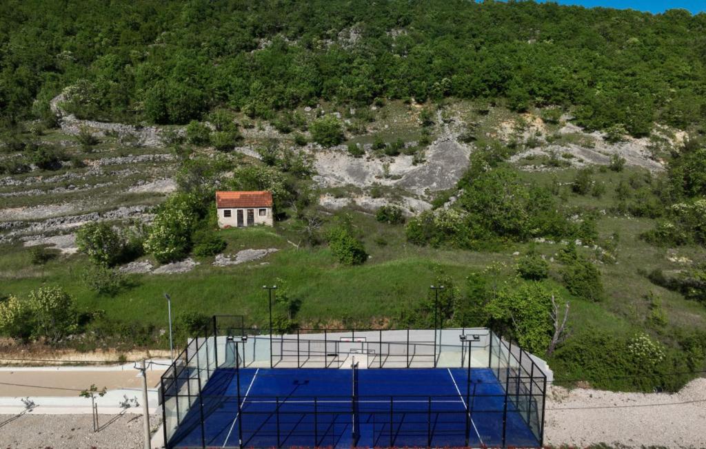 Crivac Padel Villa